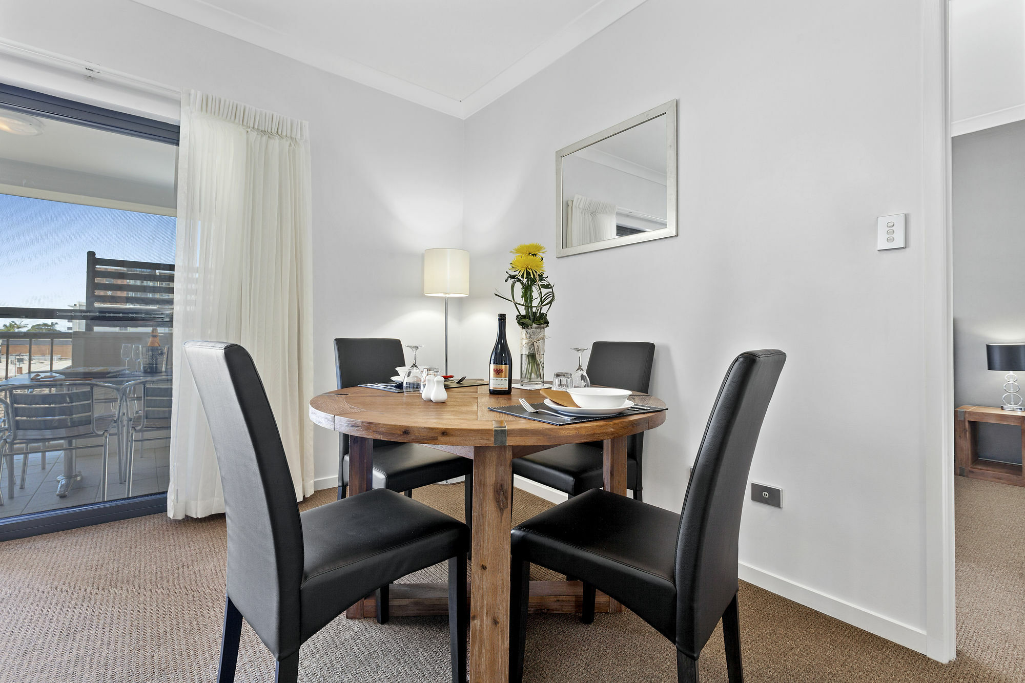 La Vida On Anzac Aparthotel Redcliffe Luaran gambar